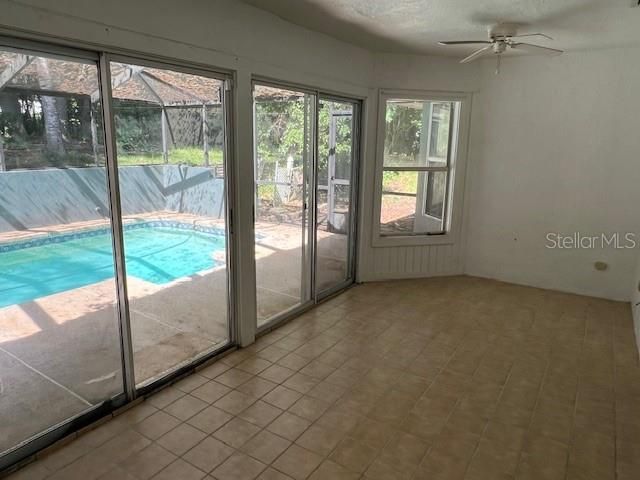 For Sale: $279,000 (2 beds, 2 baths, 1456 Square Feet)