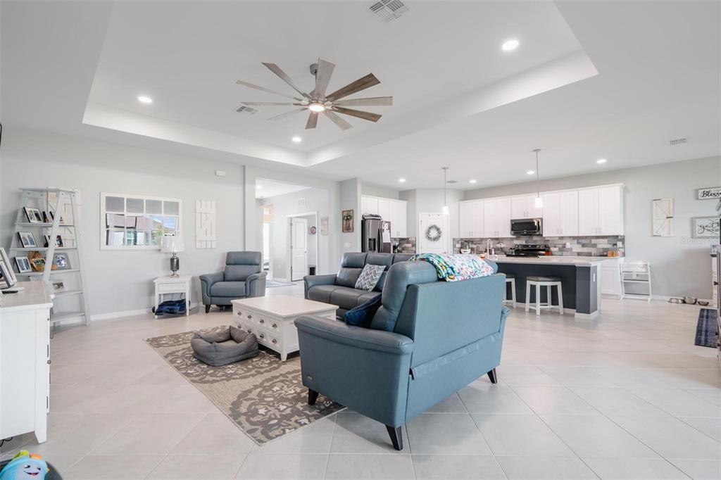 Active With Contract: $475,000 (3 beds, 3 baths, 2444 Square Feet)