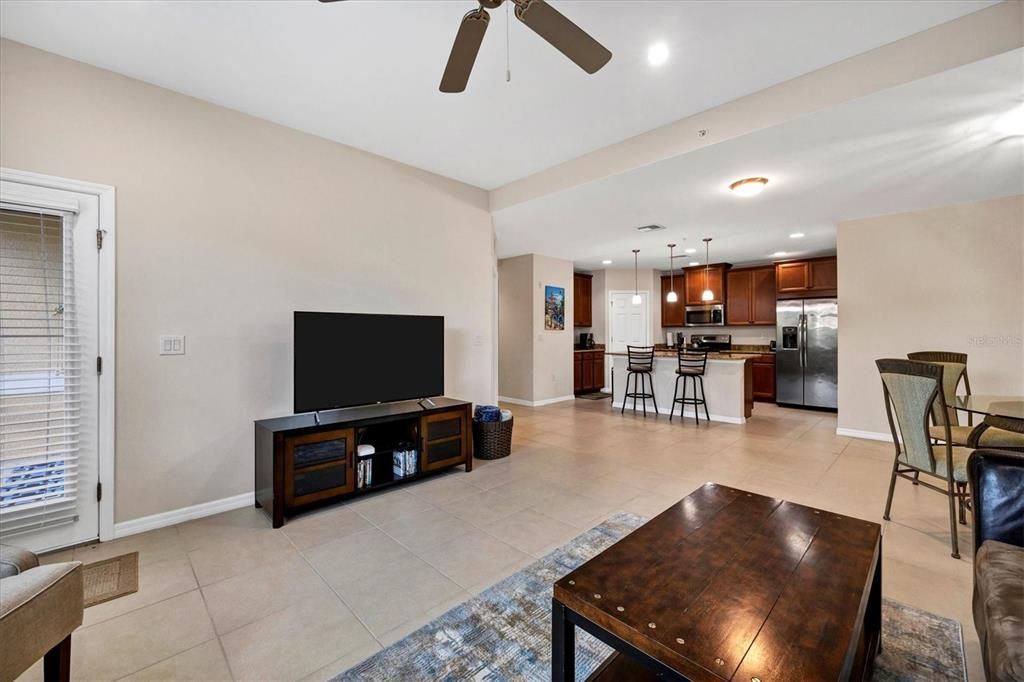 Active With Contract: $449,900 (2 beds, 2 baths, 1574 Square Feet)
