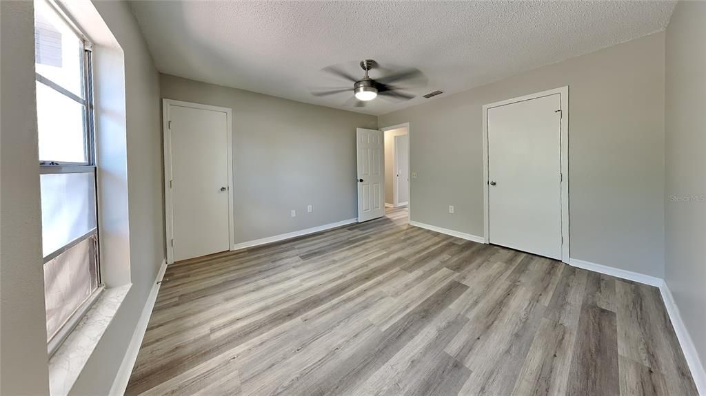 For Sale: $264,900 (3 beds, 2 baths, 967 Square Feet)