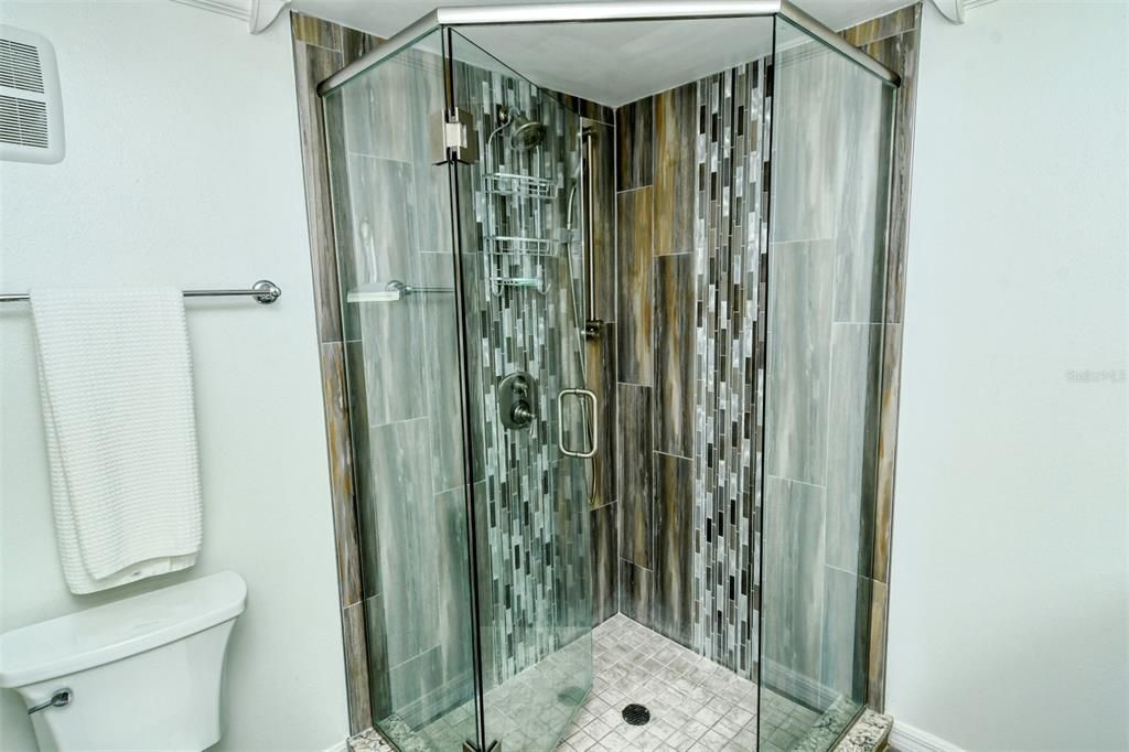 待售: $1,190,000 (3 贝兹, 2 浴室, 1941 平方英尺)