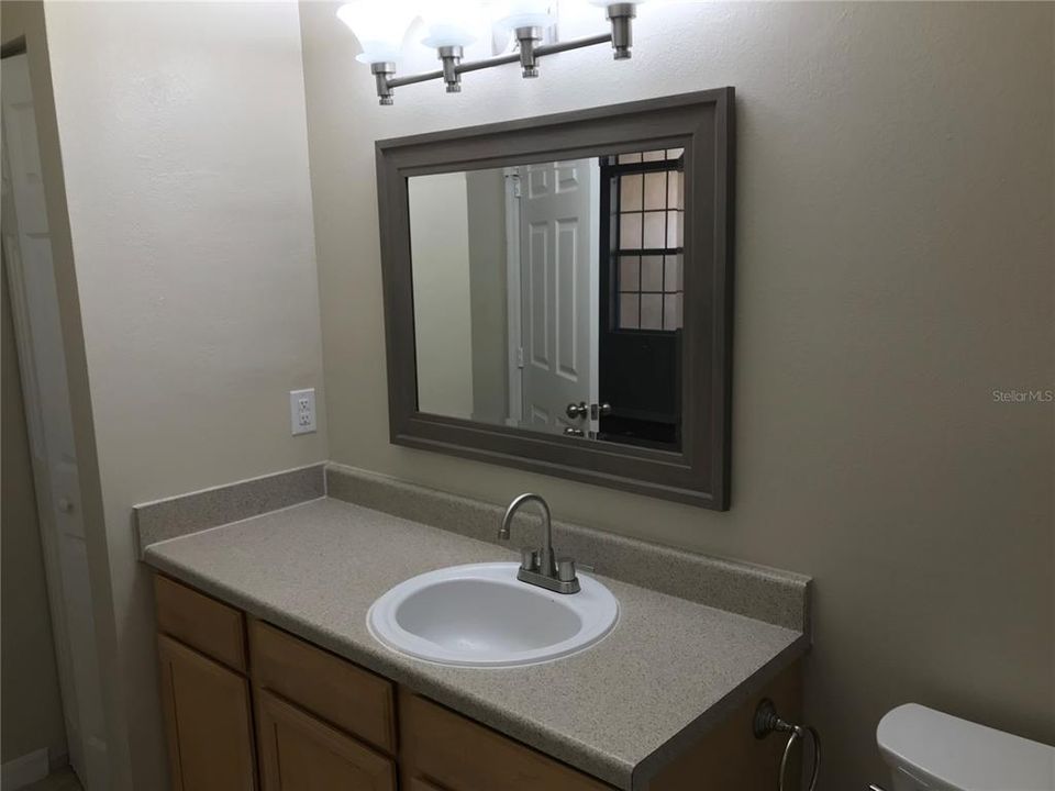 Active With Contract: $224,900 (1 beds, 1 baths, 822 Square Feet)