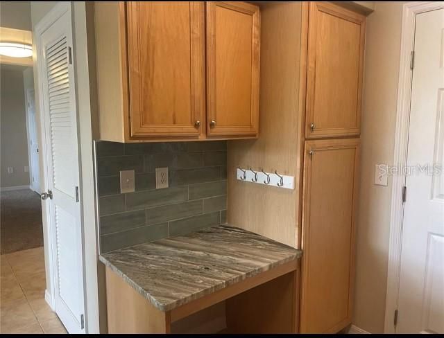 For Sale: $229,900 (1 beds, 1 baths, 822 Square Feet)