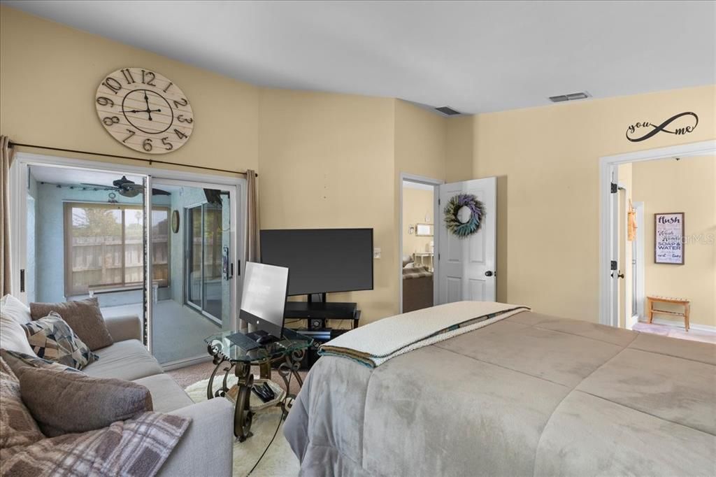 For Sale: $419,900 (3 beds, 2 baths, 1595 Square Feet)