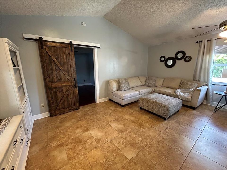 For Sale: $360,000 (3 beds, 2 baths, 1368 Square Feet)