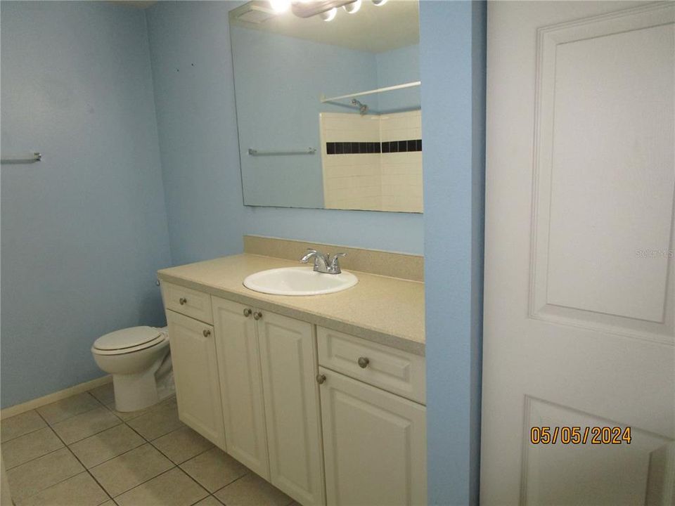 For Sale: $155,000 (1 beds, 1 baths, 733 Square Feet)