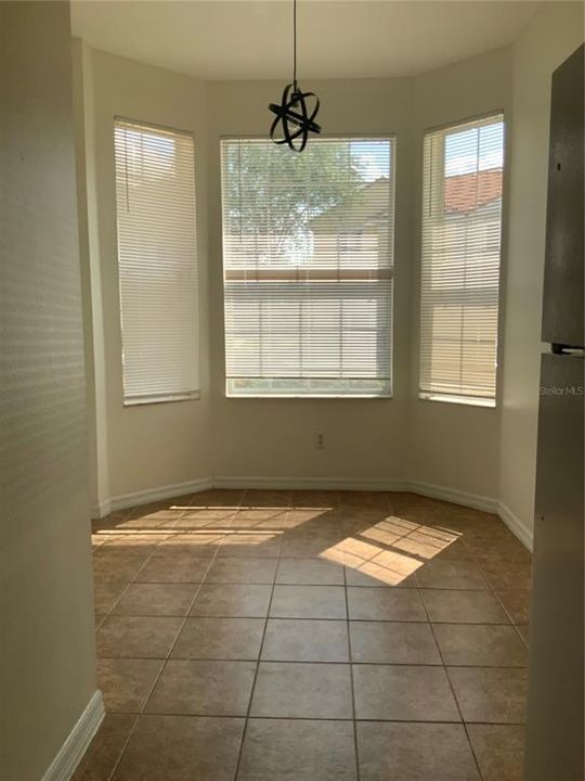 For Rent: $2,400 (3 beds, 2 baths, 1468 Square Feet)