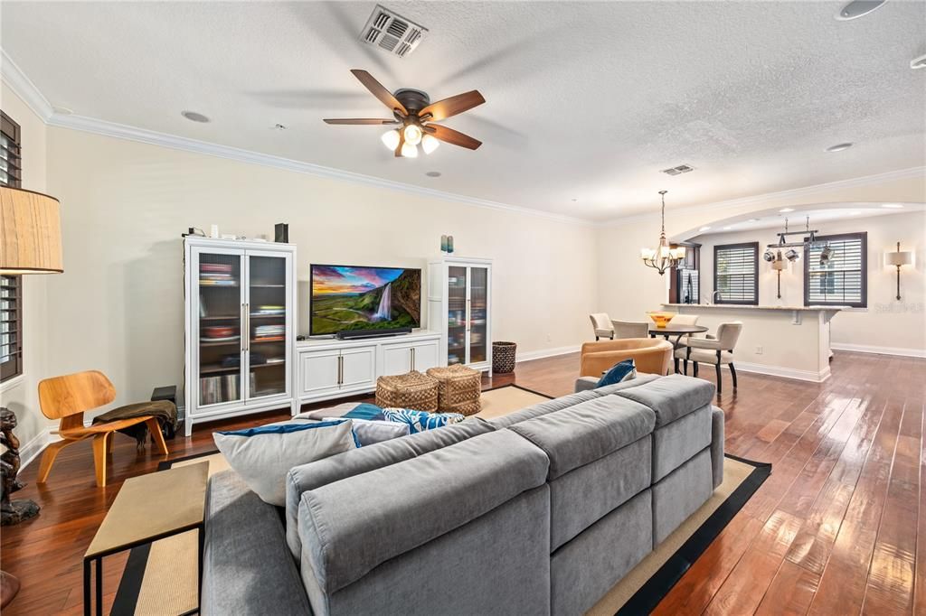 Recently Sold: $760,000 (3 beds, 3 baths, 2478 Square Feet)