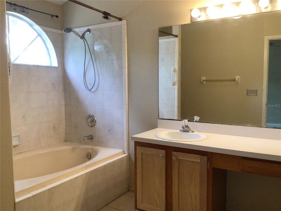 For Rent: $1,817 (3 beds, 2 baths, 1517 Square Feet)