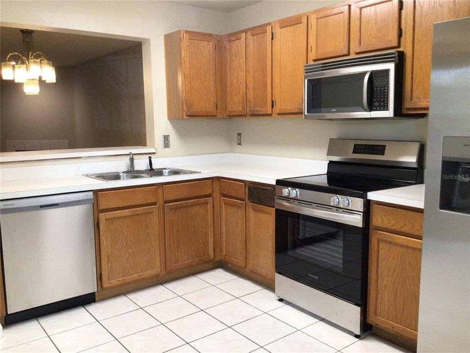 For Rent: $1,817 (3 beds, 2 baths, 1517 Square Feet)