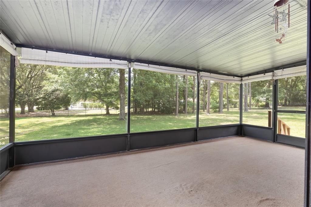 OVER-SIZED SCREEN PORCH