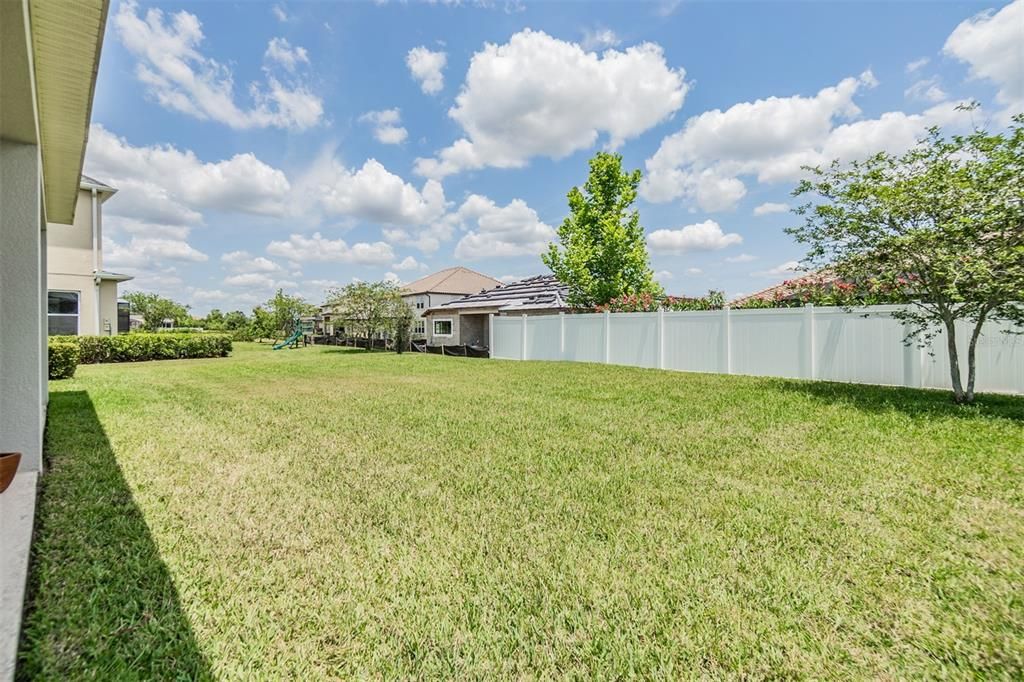 Active With Contract: $649,500 (5 beds, 3 baths, 3173 Square Feet)