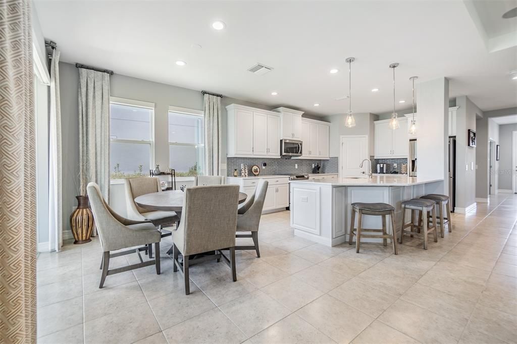 Active With Contract: $649,500 (5 beds, 3 baths, 3173 Square Feet)