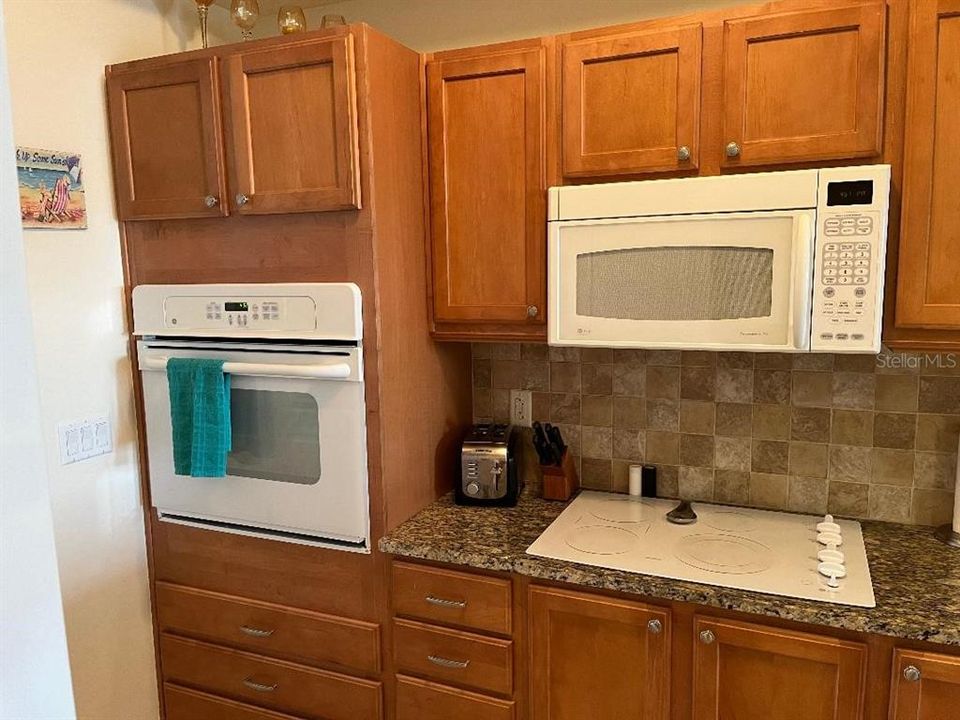 For Rent: $2,500 (2 beds, 2 baths, 1351 Square Feet)