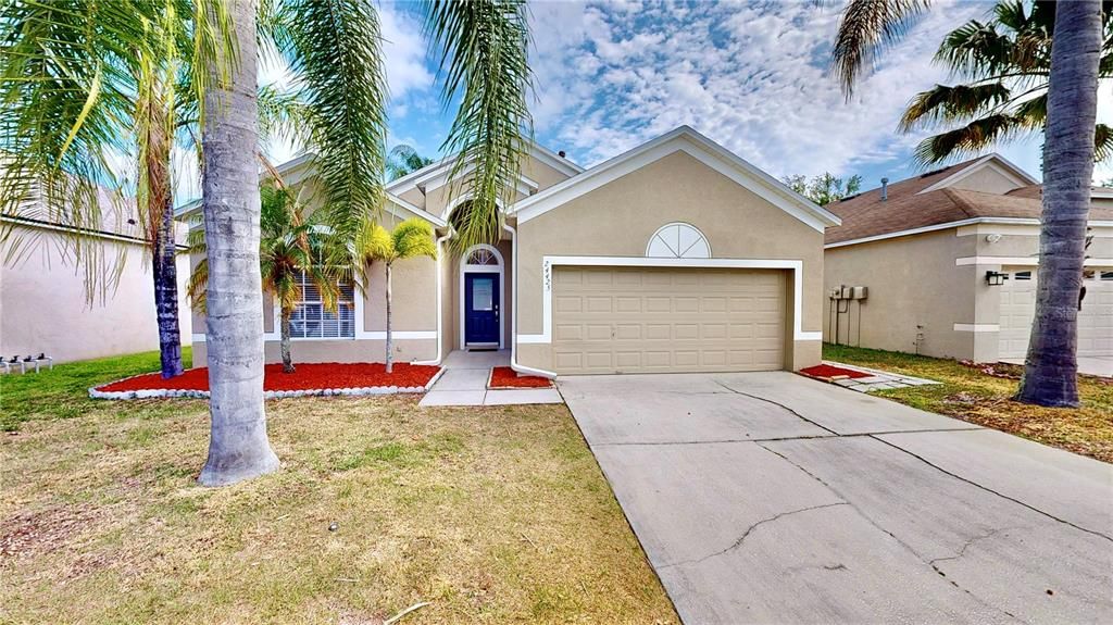 Recently Sold: $410,000 (3 beds, 2 baths, 1530 Square Feet)