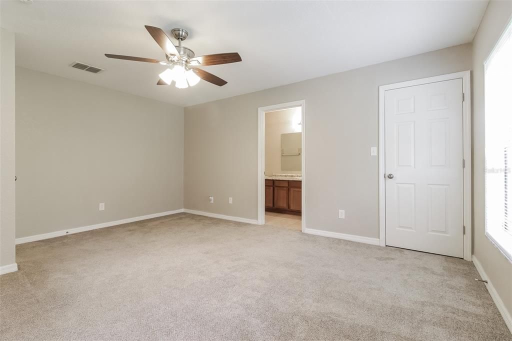 For Rent: $1,735 (3 beds, 2 baths, 1279 Square Feet)