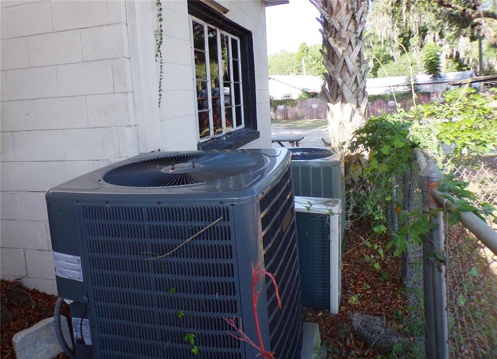A/C units - great condition