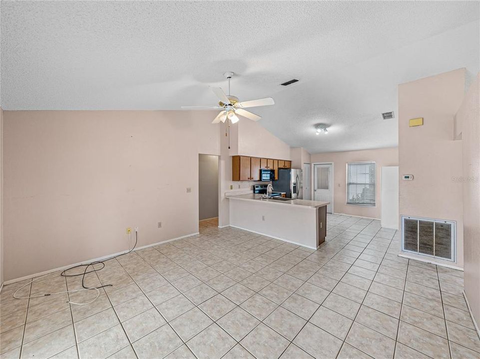 For Sale: $299,990 (3 beds, 2 baths, 1546 Square Feet)