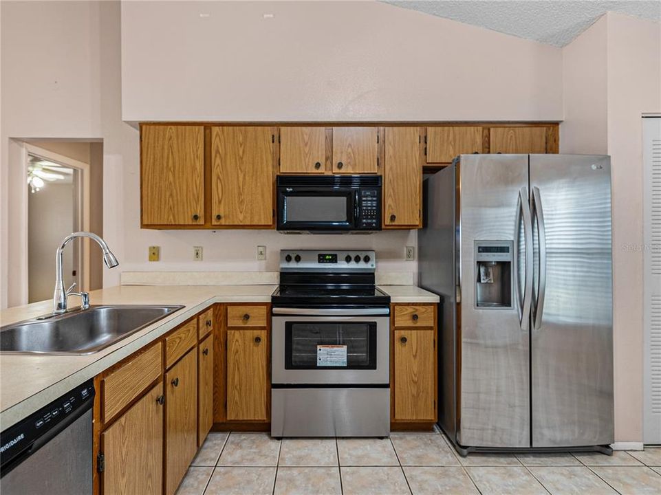 For Sale: $299,990 (3 beds, 2 baths, 1546 Square Feet)