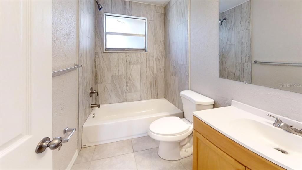 Active With Contract: $2,000 (4 beds, 1 baths, 1318 Square Feet)