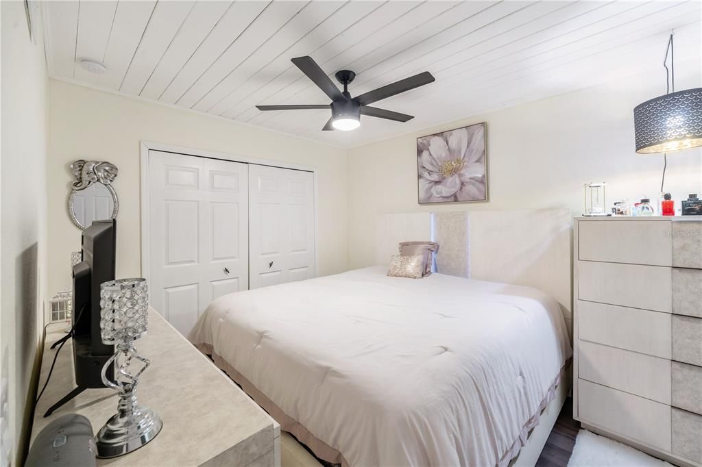 For Sale: $335,000 (3 beds, 2 baths, 1271 Square Feet)