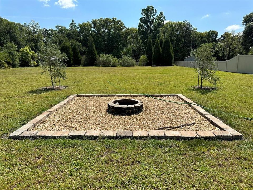 FLORIDA WINTER IS SPECIAL WITH THIS FIREPIT