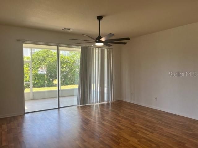 For Sale: $230,000 (3 beds, 2 baths, 1584 Square Feet)