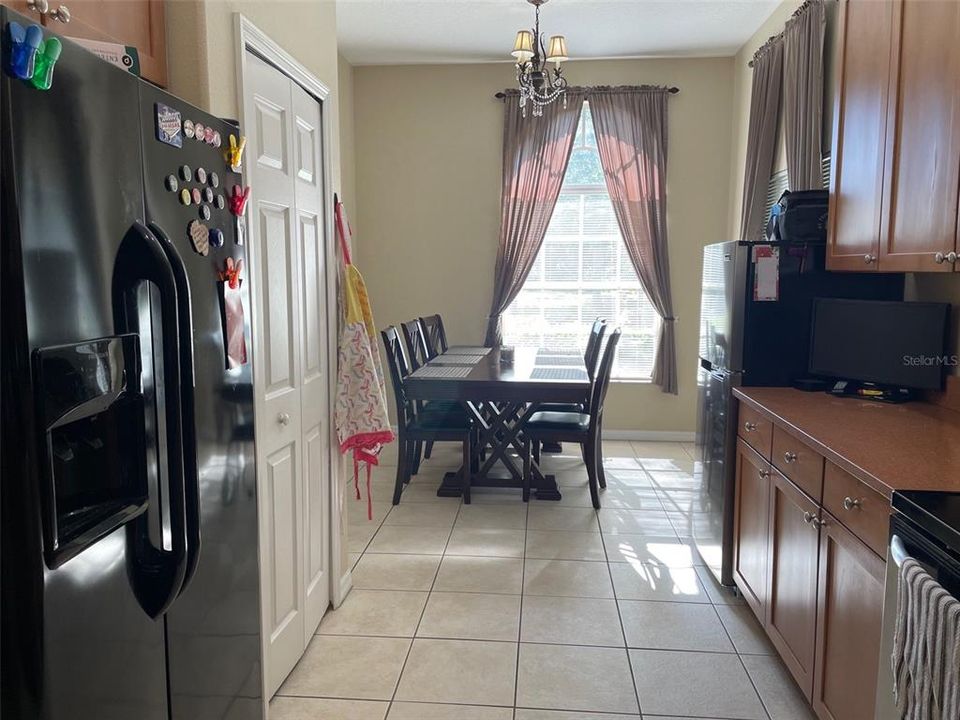 Active With Contract: $2,500 (3 beds, 2 baths, 2341 Square Feet)