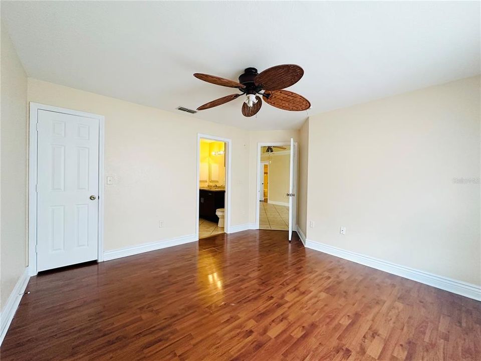 For Rent: $1,550 (2 beds, 2 baths, 947 Square Feet)