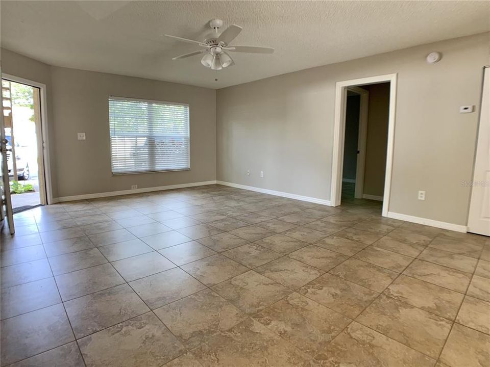 For Rent: $1,449 (2 beds, 2 baths, 840 Square Feet)