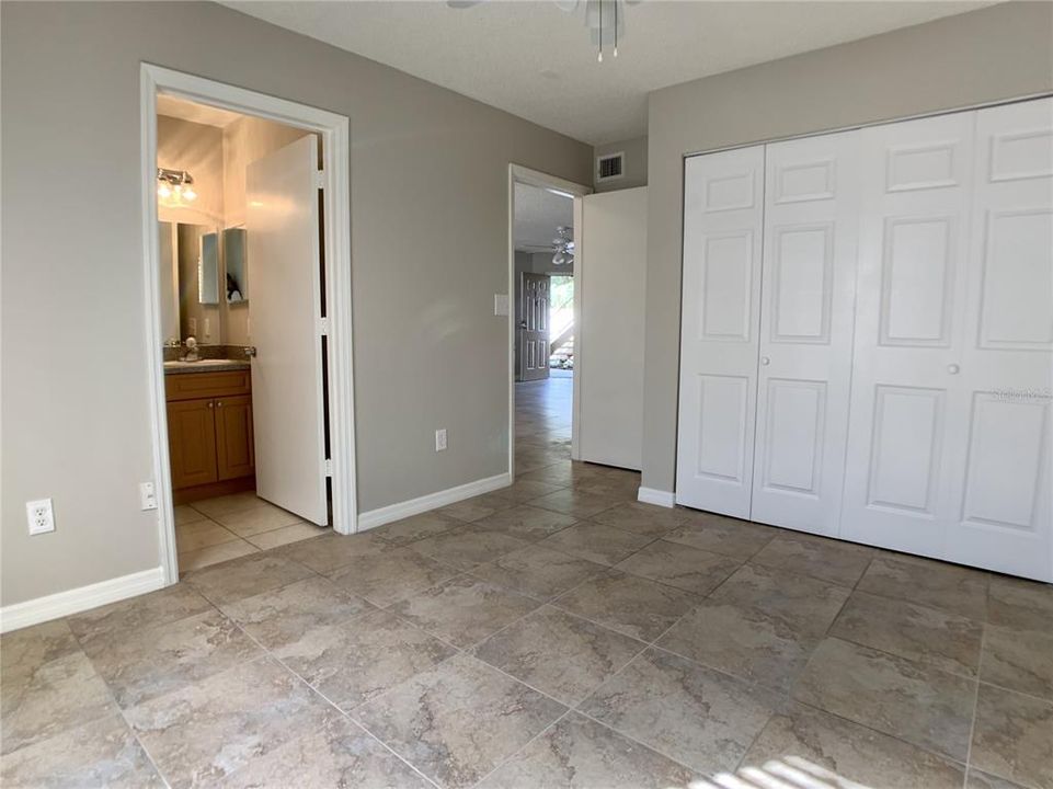 For Rent: $1,449 (2 beds, 2 baths, 840 Square Feet)