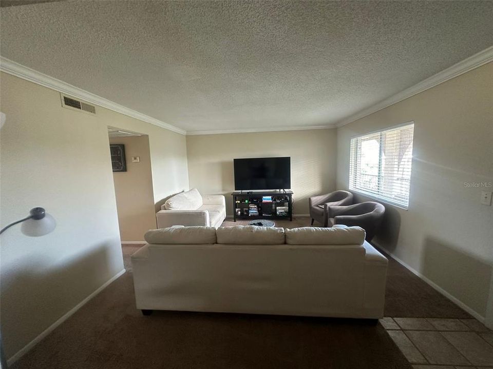 For Sale: $135,000 (2 beds, 2 baths, 992 Square Feet)