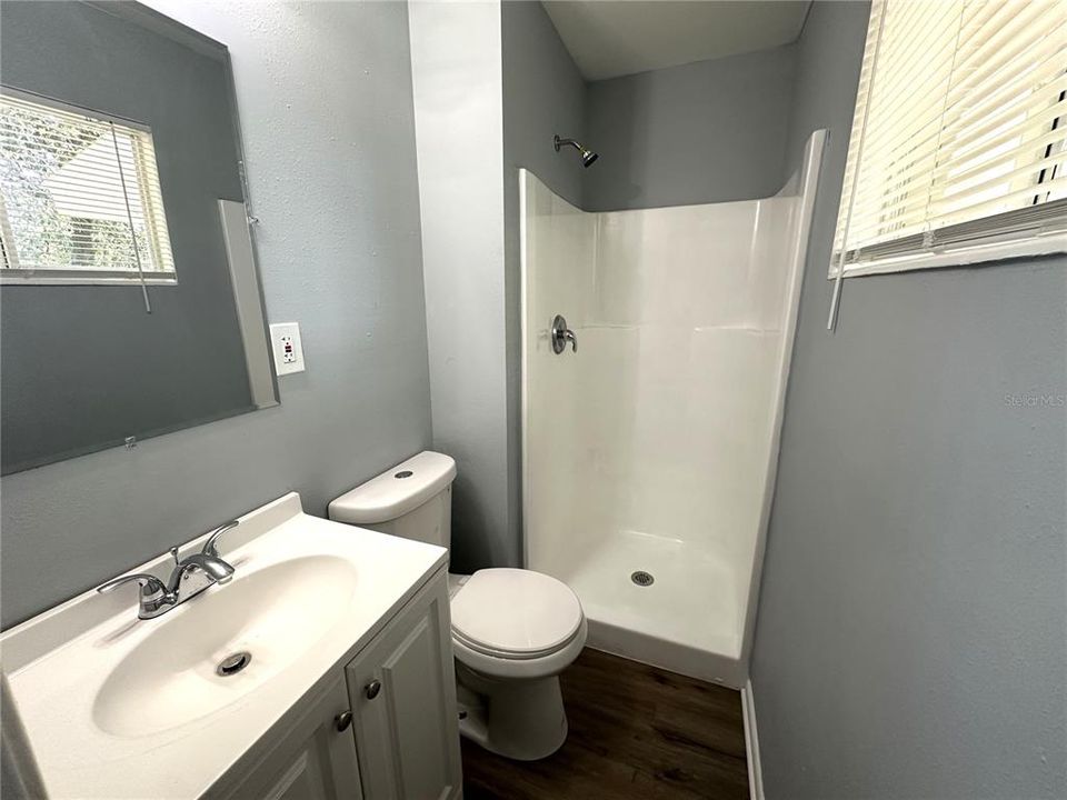 For Sale: $190,000 (4 beds, 2 baths, 1196 Square Feet)