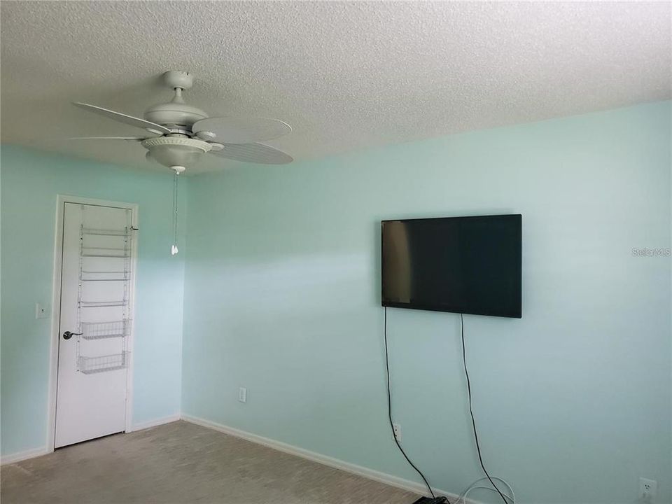 Large bedroom W/TV