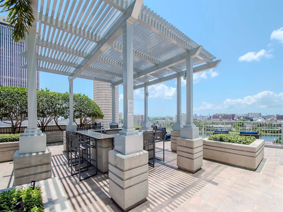 For Sale: $849,000 (2 beds, 2 baths, 1157 Square Feet)