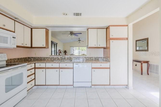 For Sale: $390,000 (3 beds, 2 baths, 1410 Square Feet)
