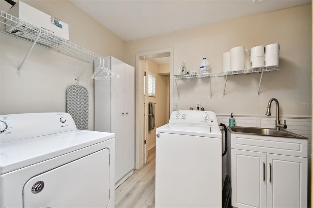 Active With Contract: $680,000 (4 beds, 2 baths, 2498 Square Feet)