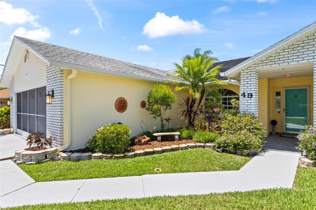 Recently Sold: $379,000 (3 beds, 2 baths, 1985 Square Feet)