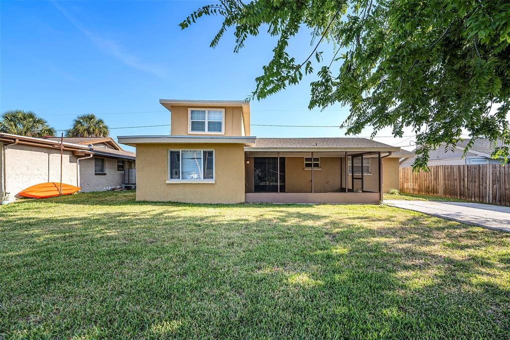 For Sale: $309,900 (4 beds, 2 baths, 1686 Square Feet)