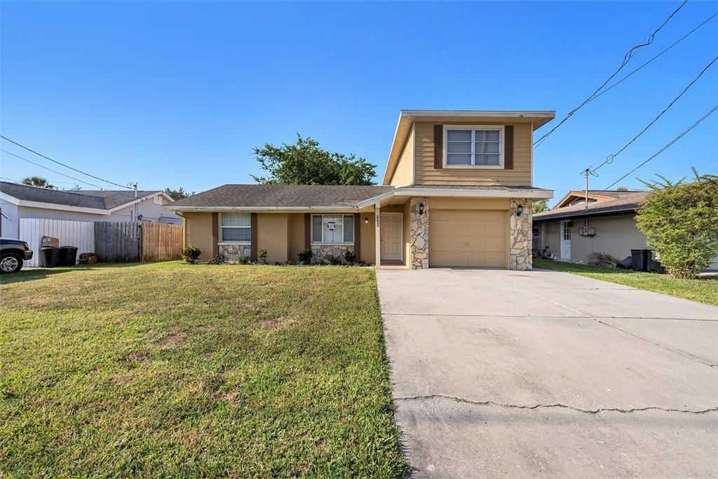 For Sale: $309,900 (4 beds, 2 baths, 1686 Square Feet)