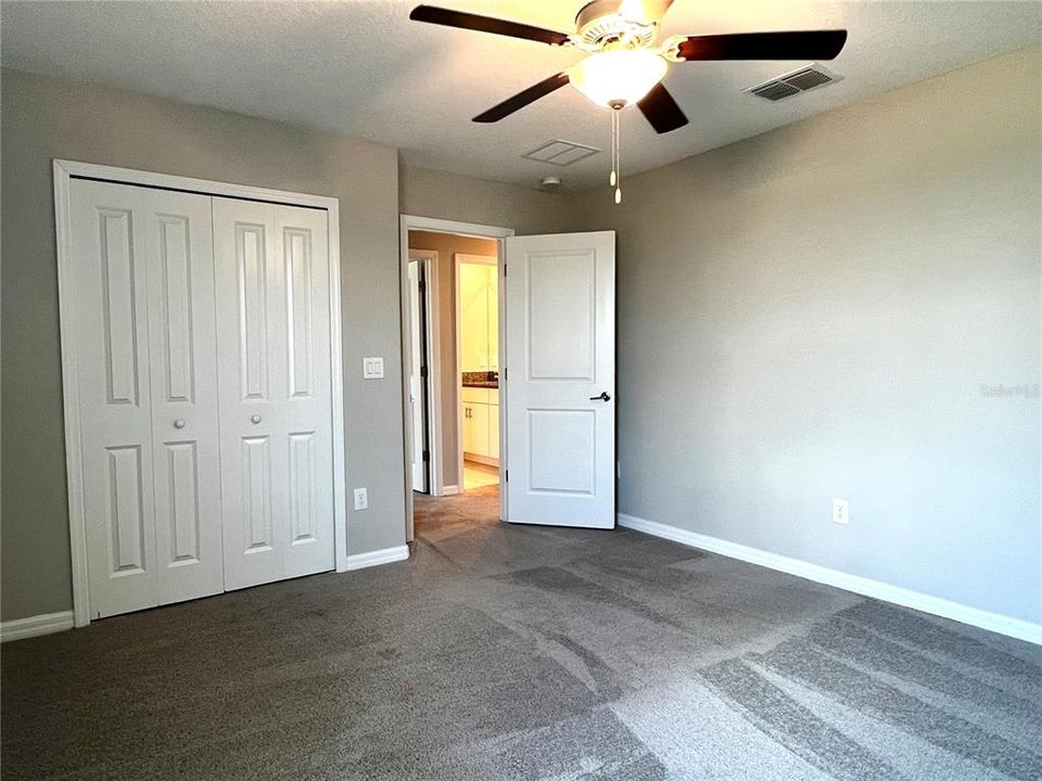 For Rent: $2,650 (6 beds, 3 baths, 2614 Square Feet)