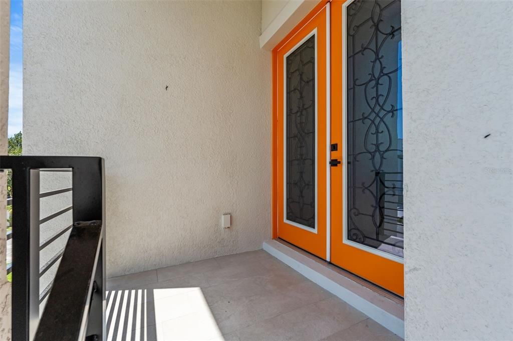 Active With Contract: $3,500 (3 beds, 2 baths, 1850 Square Feet)
