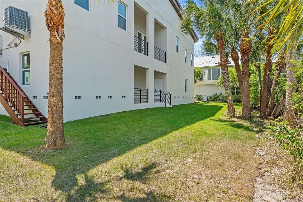 Active With Contract: $3,500 (3 beds, 2 baths, 1850 Square Feet)