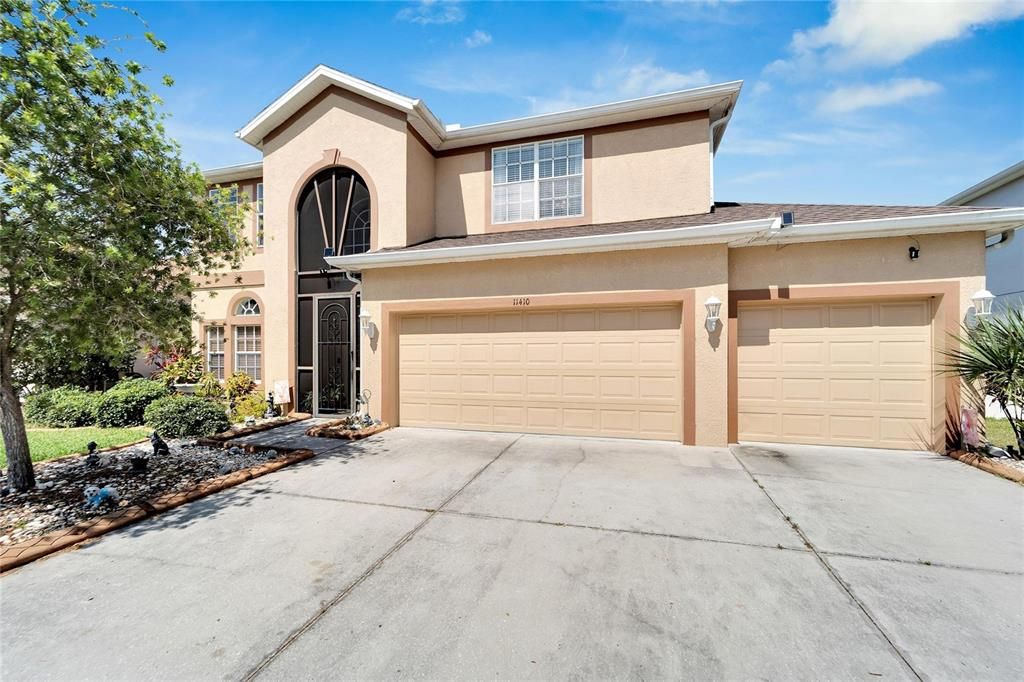 Recently Sold: $485,000 (5 beds, 3 baths, 2496 Square Feet)