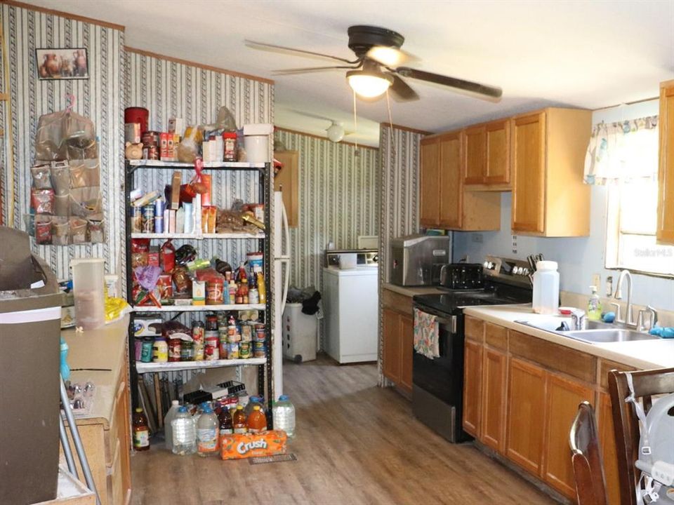 For Sale: $179,900 (3 beds, 2 baths, 1152 Square Feet)
