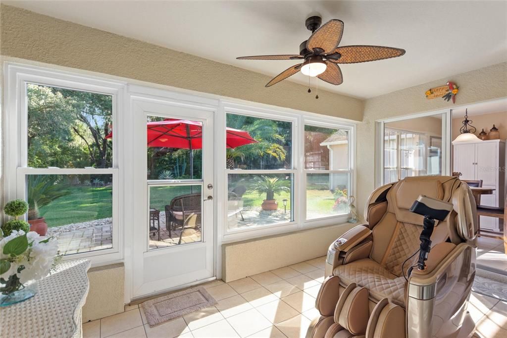 Double hung replacement windows