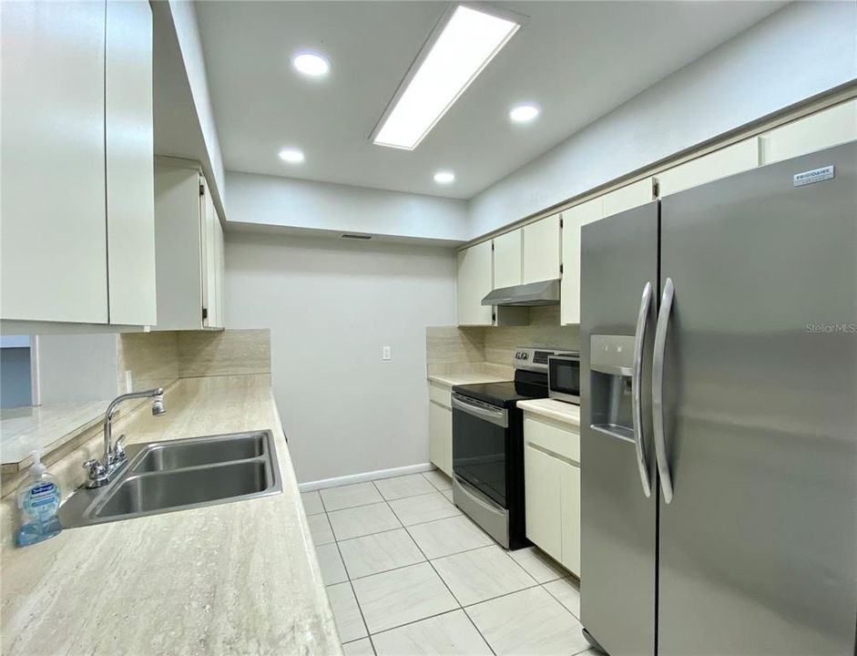 For Rent: $2,750 (3 beds, 2 baths, 2000 Square Feet)