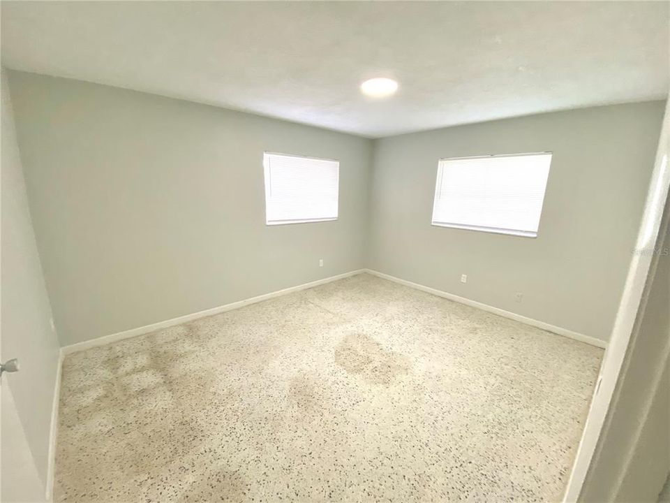 For Sale: $269,900 (2 beds, 1 baths, 1288 Square Feet)
