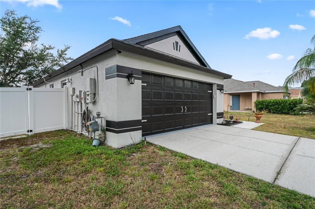 Active With Contract: $365,000 (3 beds, 2 baths, 1236 Square Feet)