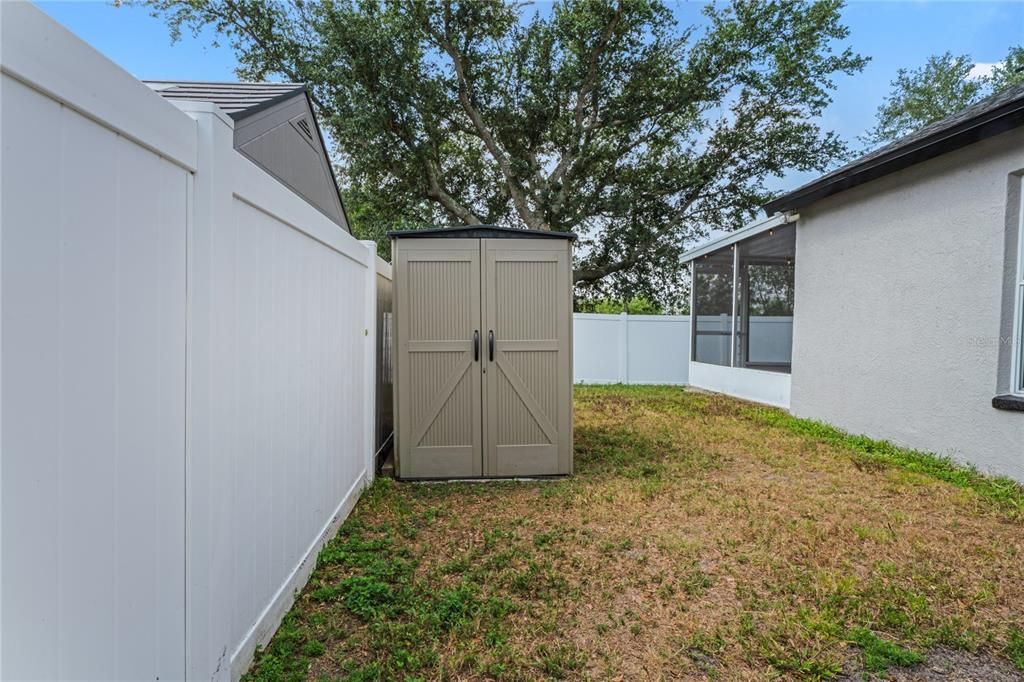 Active With Contract: $365,000 (3 beds, 2 baths, 1236 Square Feet)